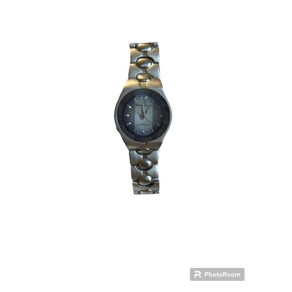 Charles Raymond Womens Silver Tone Quartz Watch Blue Face Dial V1106L - Picture 1 of 3